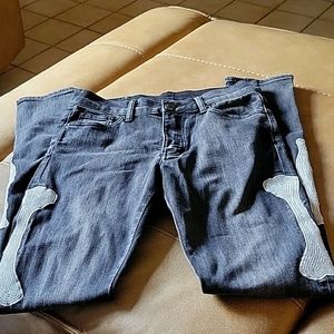 I'm selling my blackish embroidered jeans in amazing shape.
